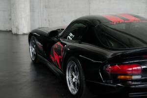Image 20/50 of Dodge Viper GTS (2005)