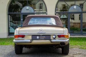 Image 30/56 de Mercedes-Benz 280 SL (1970)