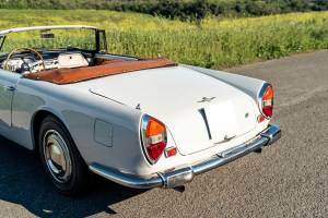 Bild 15/42 von Lancia Flaminia GT 2.8 3C Touring (1966)