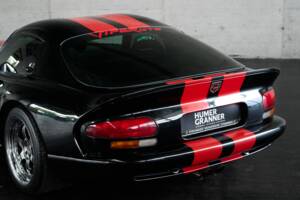 Image 19/50 of Dodge Viper GTS (2005)