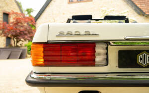 Imagen 35/89 de Mercedes-Benz 280 SL (1977)