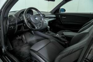 Image 11/50 of BMW 125i (2008)