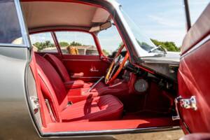 Image 37/44 de Jaguar Type E 4.2 (1964)