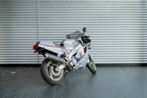Imagen 4/17 de Yamaha DUMMY (1990)