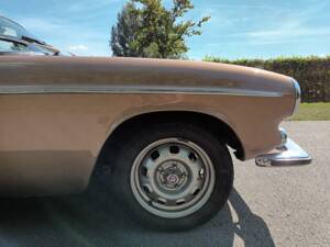Image 25/73 of Volvo 1800 ES (1972)