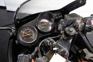 Image 45/50 of Yamaha FZ 750 (1986)