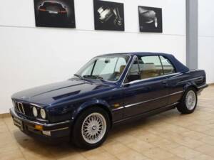 Bild 5/15 von BMW 320i (1988)