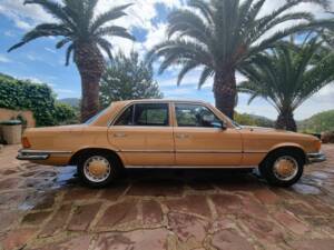 Image 5/8 de Mercedes-Benz 350 SE (1976)