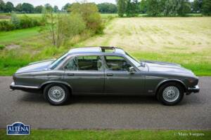 Bild 12/57 von Jaguar XJ 12 (1986)