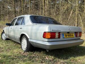 Image 6/8 of Mercedes-Benz 560 SEL (1986)