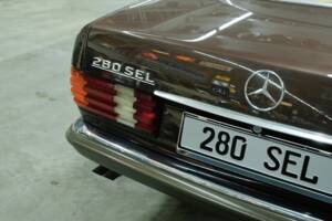 Bild 11/50 von Mercedes-Benz 280 SEL (1983)