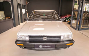 Image 43/132 of Volkswagen Santana 1.8 (1985)