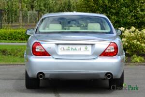 Immagine 4/46 di Jaguar XJ 8 3.5 (2007)