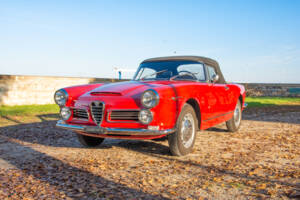 Image 2/33 de Alfa Romeo 2600 Spider (1964)