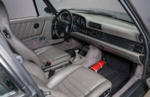 Image 28/33 de Porsche 911 Turbo 3.3 (1991)
