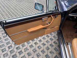 Image 7/28 of BMW 3.0 CS (1975)