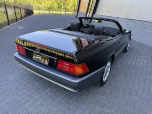 Image 12/46 of Mercedes-Benz SL 320 (1995)