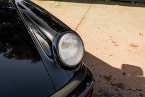 Imagen 50/60 de Porsche 911 Carrera 3.2 (WTL) (1988)