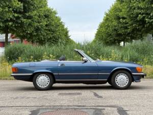 Image 4/31 of Mercedes-Benz 420 SL (1987)