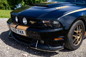 Image 25/50 of Ford Mustang V6 (2009)