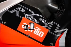 Bild 42/50 von Aprilia RSV 1000 V60 (1999)