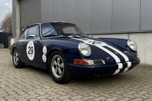 Image 10/50 of Porsche 911 2.0 L (1966)