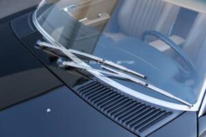 Image 23/37 of Mercedes-Benz 560 SL (1989)