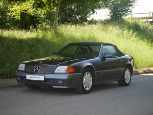 Image 8/39 de Mercedes-Benz 280 SL (1900)