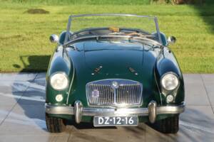 Image 10/50 of MG MGA Twin Cam (1959)