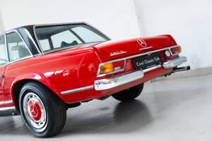 Image 31/35 of Mercedes-Benz 280 SL (1970)