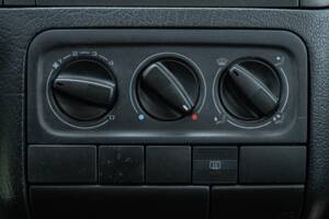 Bild 33/45 von Volkswagen Golf IV 1.6 (1997)