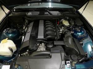Imagen 10/35 de BMW 328i (1996)