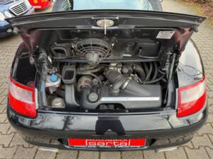 Image 16/22 de Porsche 911 Carrera (2008)