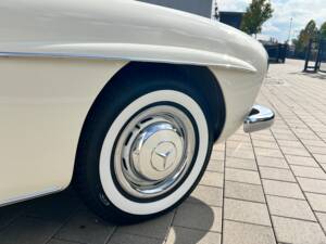 Afbeelding 9/28 van Mercedes-Benz 190 SL (1960)