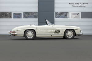 Image 26/38 de Mercedes-Benz 300 SL Roadster (1961)