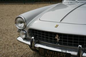 Afbeelding 15/50 van Ferrari 250 GTE (1964)