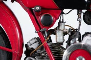 Image 15/50 de Moto Guzzi 250 SS (1950)