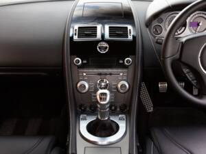 Bild 47/79 von Aston Martin V12 Vantage (2011)
