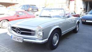 Image 14/34 de Mercedes-Benz 230 SL (1966)