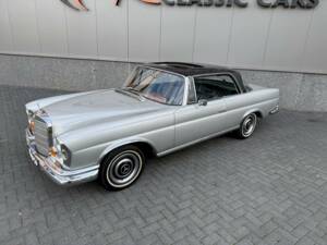 Bild 3/36 von Mercedes-Benz 250 SE (1966)