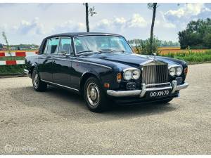 Image 12/50 of Rolls-Royce Silver Shadow I (1974)