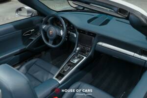Image 17/24 of Porsche 911 Carrera (2012)