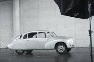 Image 18/50 of Tatra T 87 (1949)
