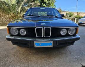 Image 4/100 of BMW 728i (1983)