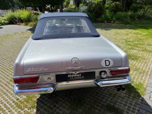 Bild 17/29 von Mercedes-Benz 230 SL (1966)