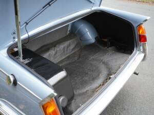 Image 19/19 de Triumph Vitesse 6 (1966)