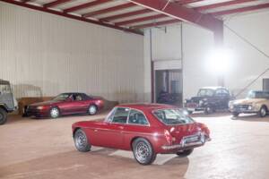 Immagine 13/29 di MG MGB GT V8 (1974)