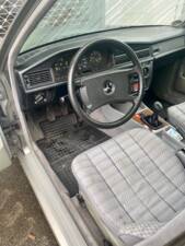 Bild 6/12 von Mercedes-Benz 190 D 2.5 (1990)