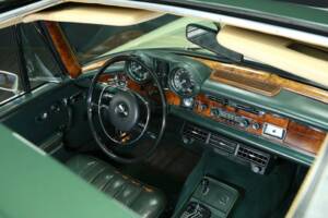 Image 19/30 de Mercedes-Benz 280 SE (1970)