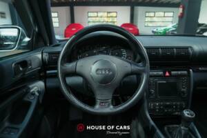 Bild 15/24 von Audi RS4 Avant (2001)